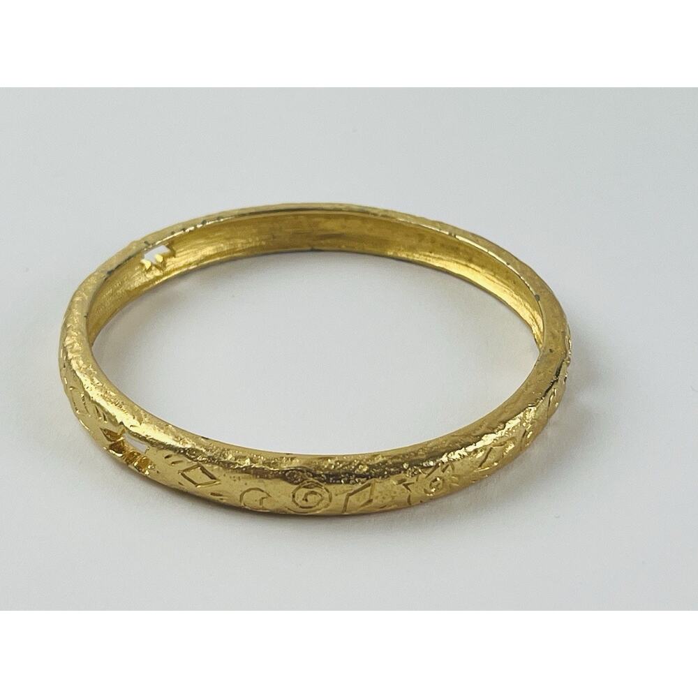 Liz Claiborne Bangle Bracelet Gold Tone Star cut out Etched LCi Moon Spiral Burs - Picture 11 of 11